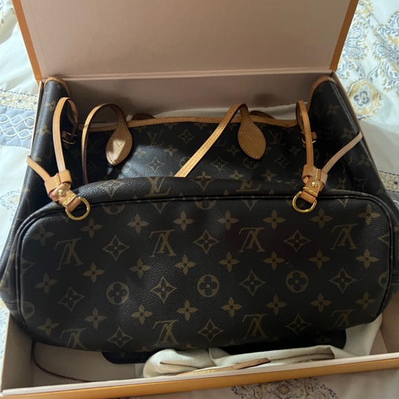 Louis Vuitton neverfull Mm with magenta liner - Picture 3 of 10